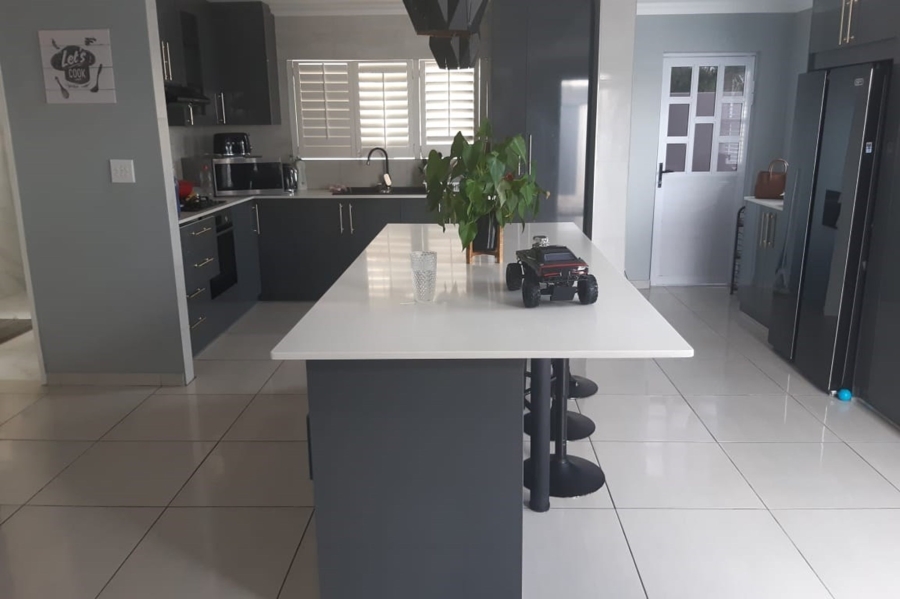To Let 3 Bedroom Property for Rent in Parklands Western Cape